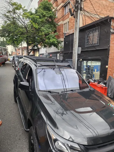 Rack de techo — trabajo realizado por A&T